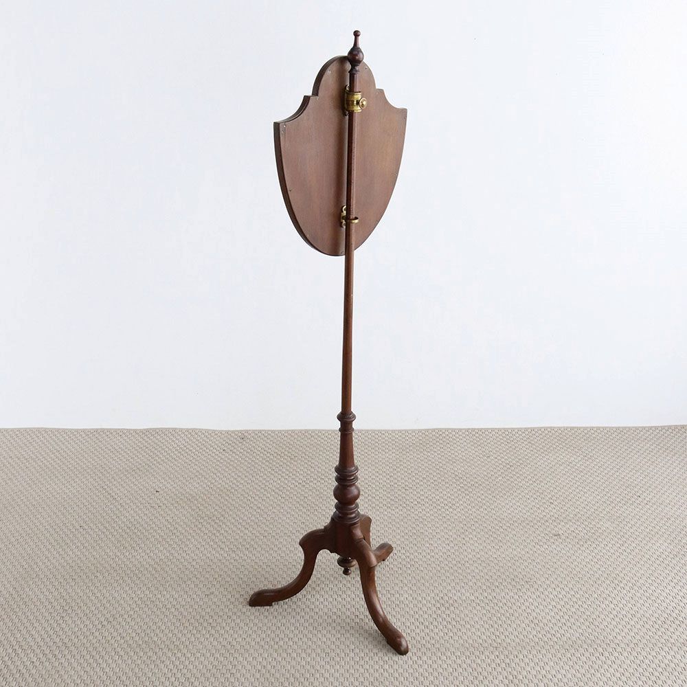 オシャレな盾の形♪ ポールスクリーン VC108-190