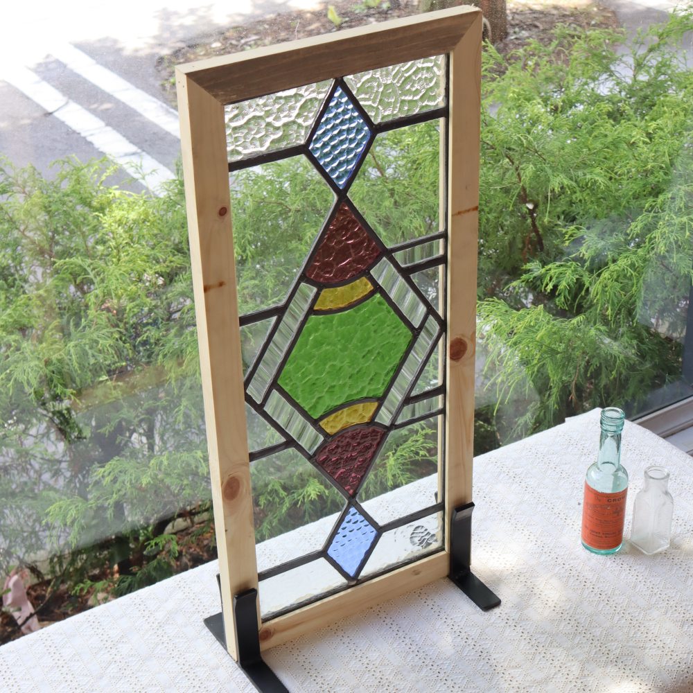 カラフルな幾何学模様♪ アンティーク・ステンドグラス VC109-011005