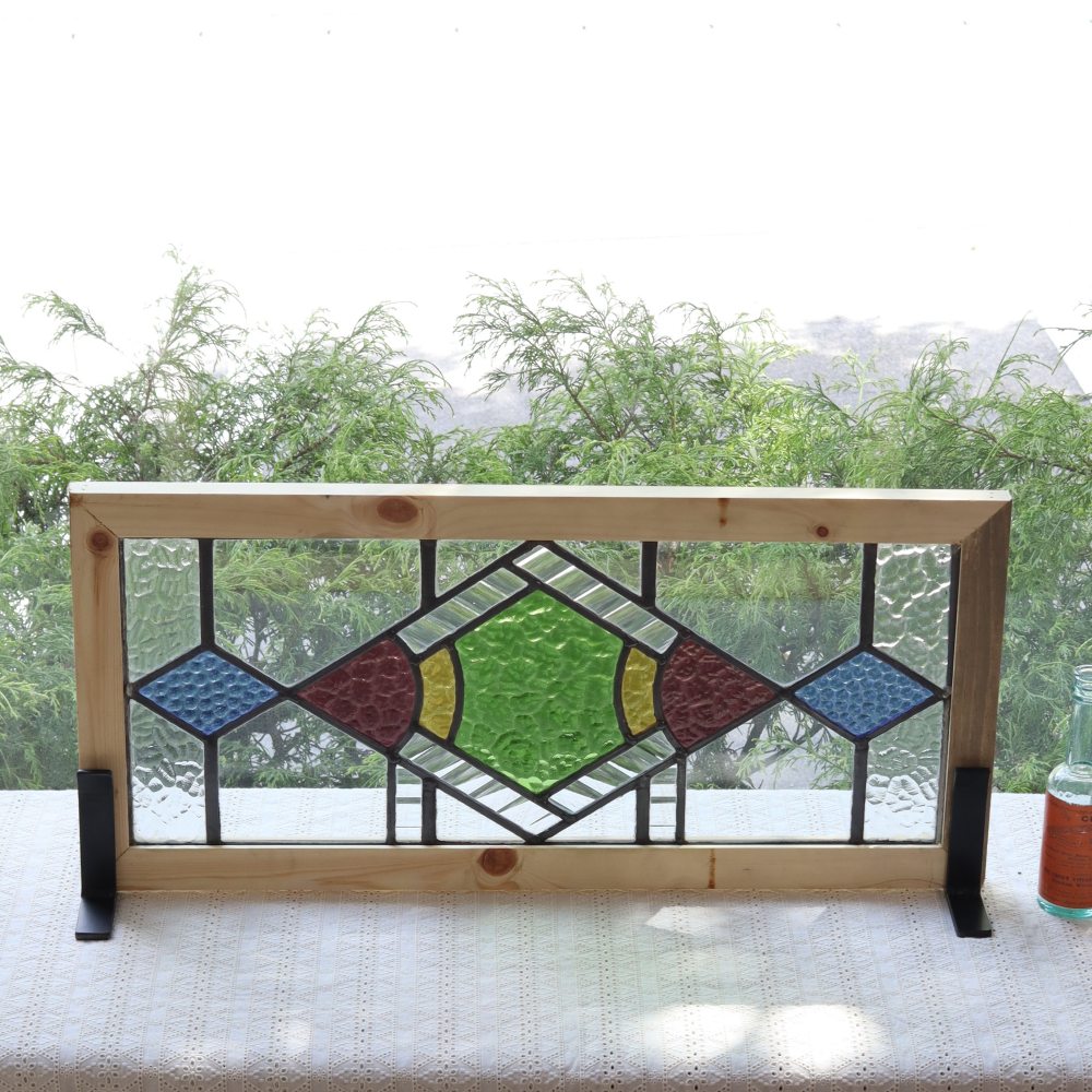 カラフルな幾何学模様♪ アンティーク・ステンドグラス VC109-011005