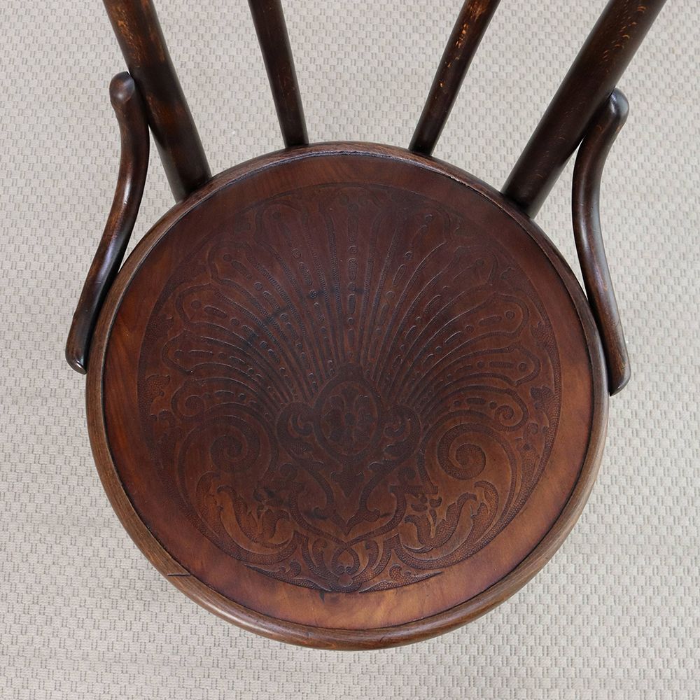 オシャレな模様にときめきます♪ ベントウッドチェア VC109-029008