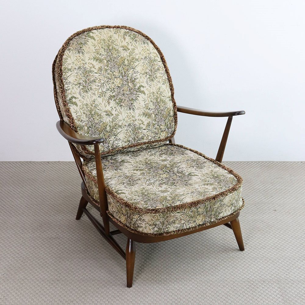 家族で取り合いになっちゃう!? イージーチェア Ercol VC109-030001