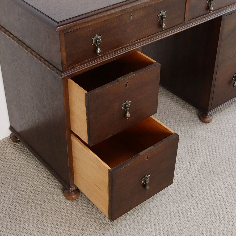 オシャレな把手がアクセント♪ デスク VC109-081