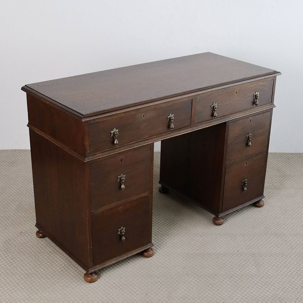 オシャレな把手がアクセント♪ デスク VC109-081