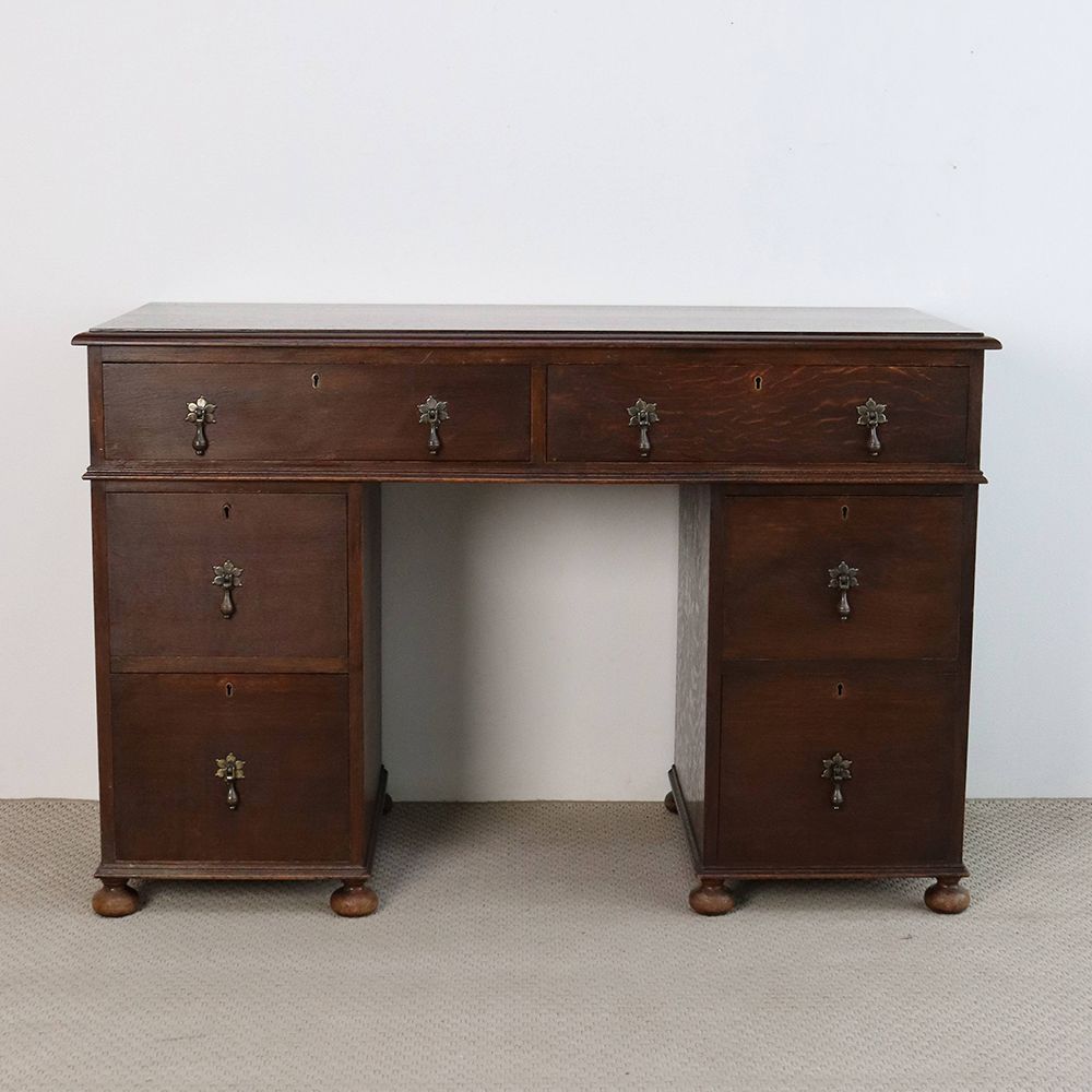 オシャレな把手がアクセント♪ デスク VC109-081