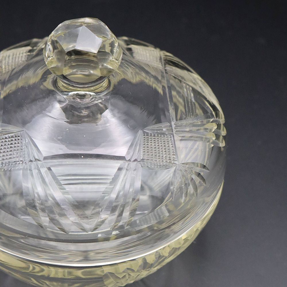 カッティングが素敵です♪ ガラス パウダ―ボウル VC109-172024