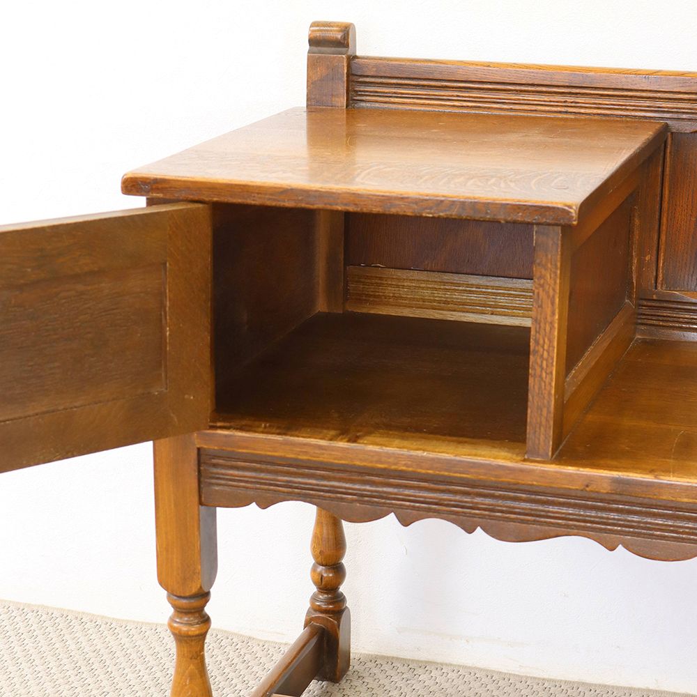 オシャレなベンチに♪ テレフォンシートOLD CHARM VC110-008