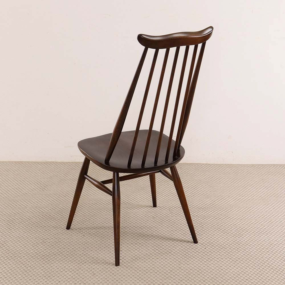 アーコールを代表するチェア♪ ゴールドスミスチェア VC110-158002