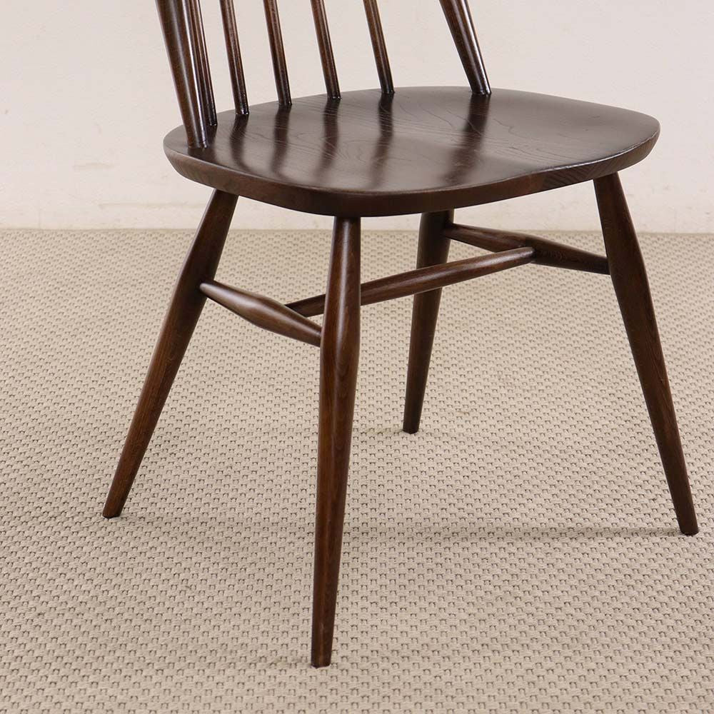 アーコールを代表するチェア♪ ゴールドスミスチェア VC110-158002