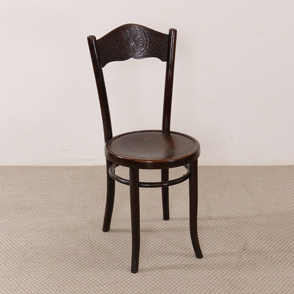 エンボスの模様がオシャレです♪ ベントウッドチェア VC110-163007