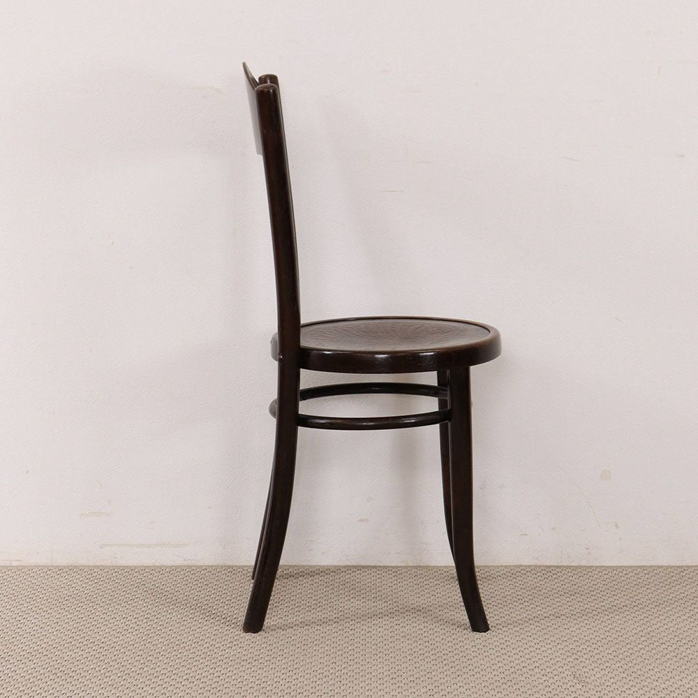 エンボスの模様がオシャレです♪ ベントウッドチェア VC110-163007