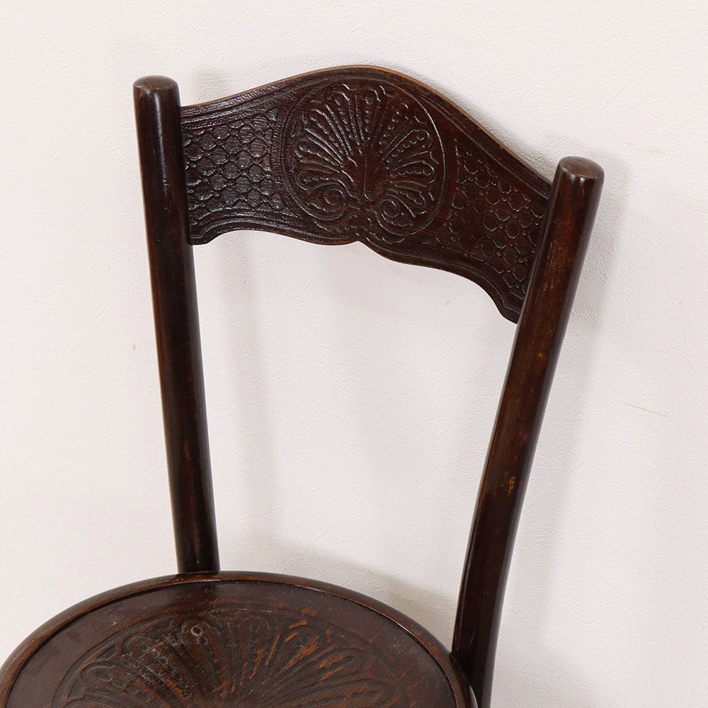 エンボスの模様がオシャレです♪ ベントウッドチェア VC110-163007