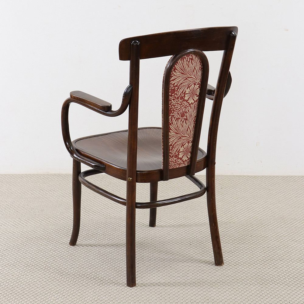 オシャレな挿し色♪ ベントウッドアームチェアMUNDUS VC110-163008morris