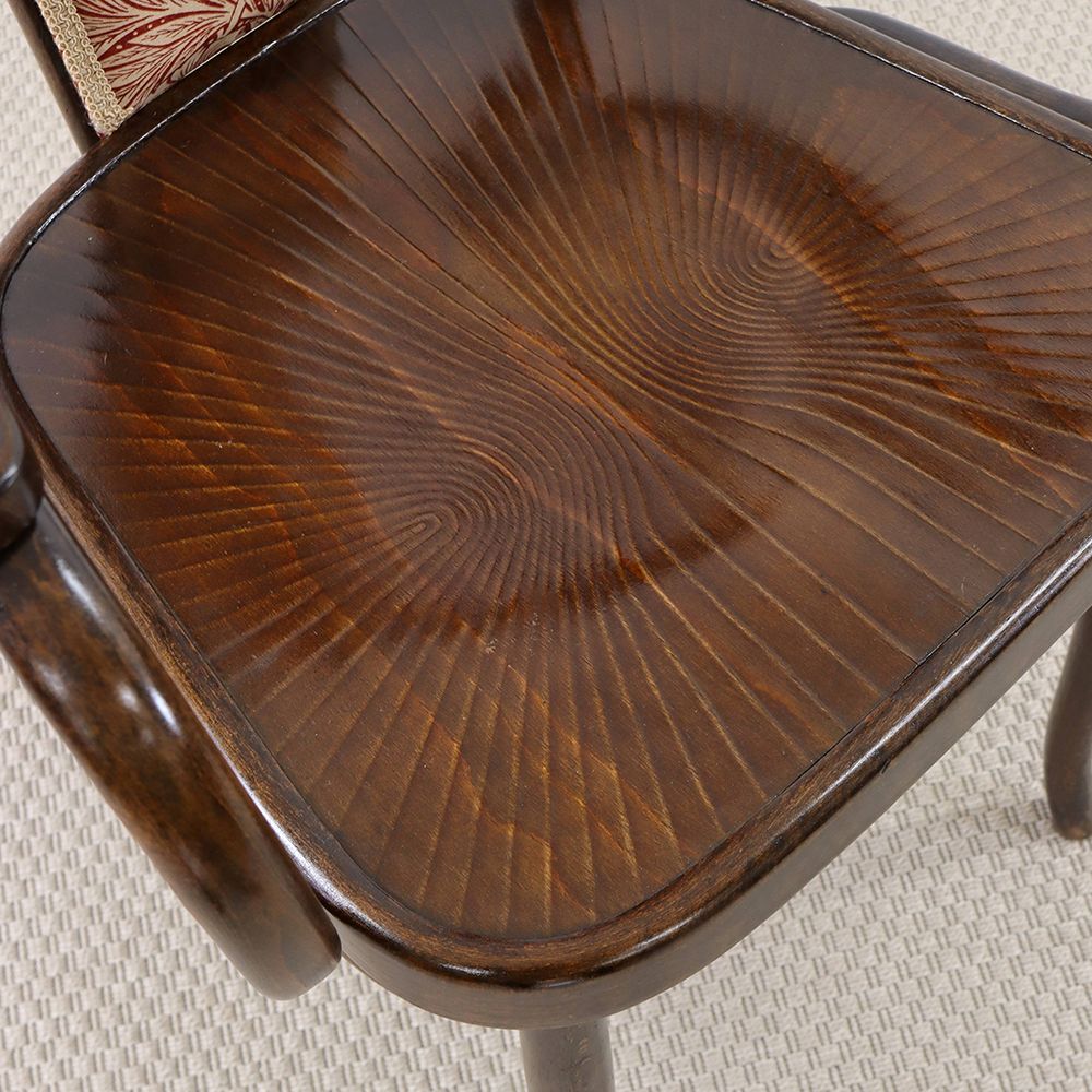 オシャレな挿し色♪ ベントウッドアームチェアMUNDUS VC110-163008morris