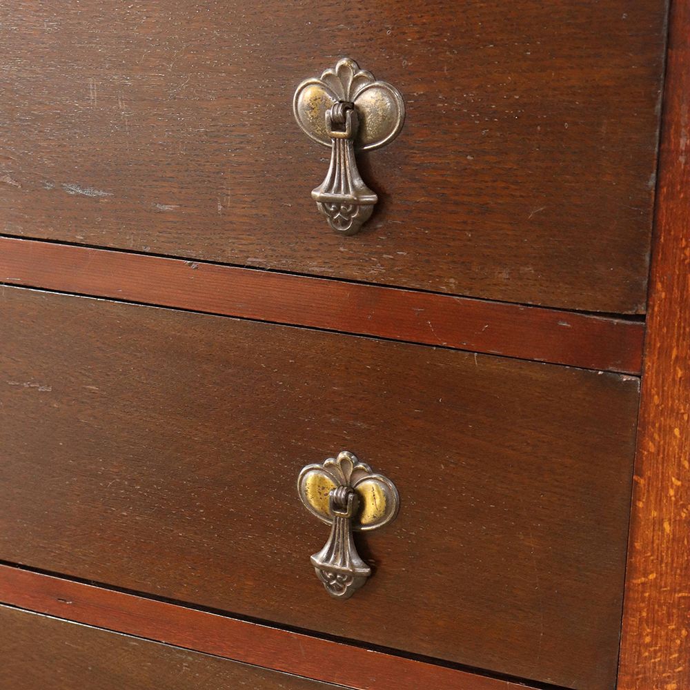 オシャレな把手がアクセント♪ チェスト VC111-005