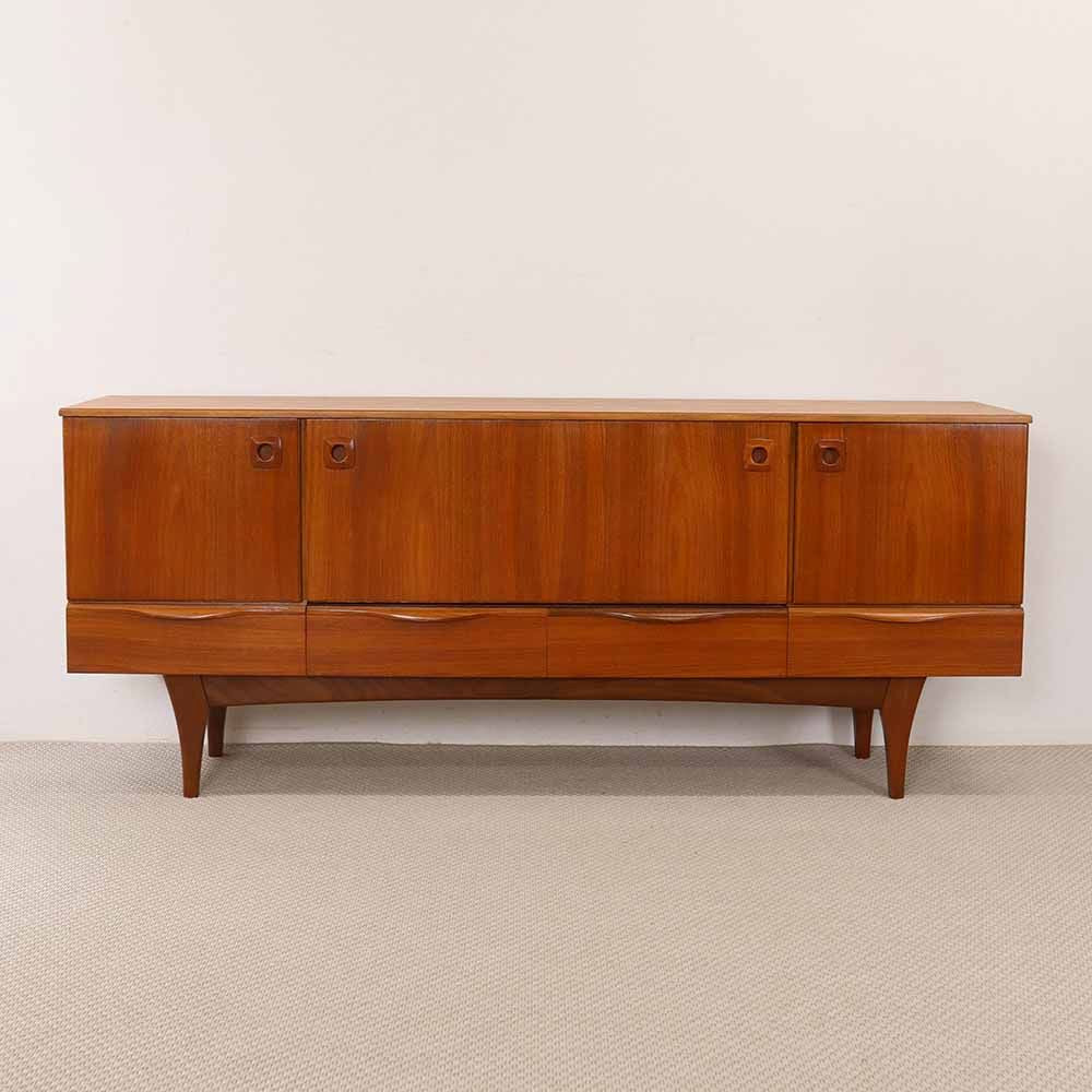 お部屋のオシャレな主役に♪ サイドボード VC111-074b