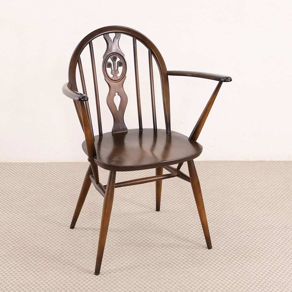 紋章がアクセント♪ フルールドリスアームチェア VC111-166002