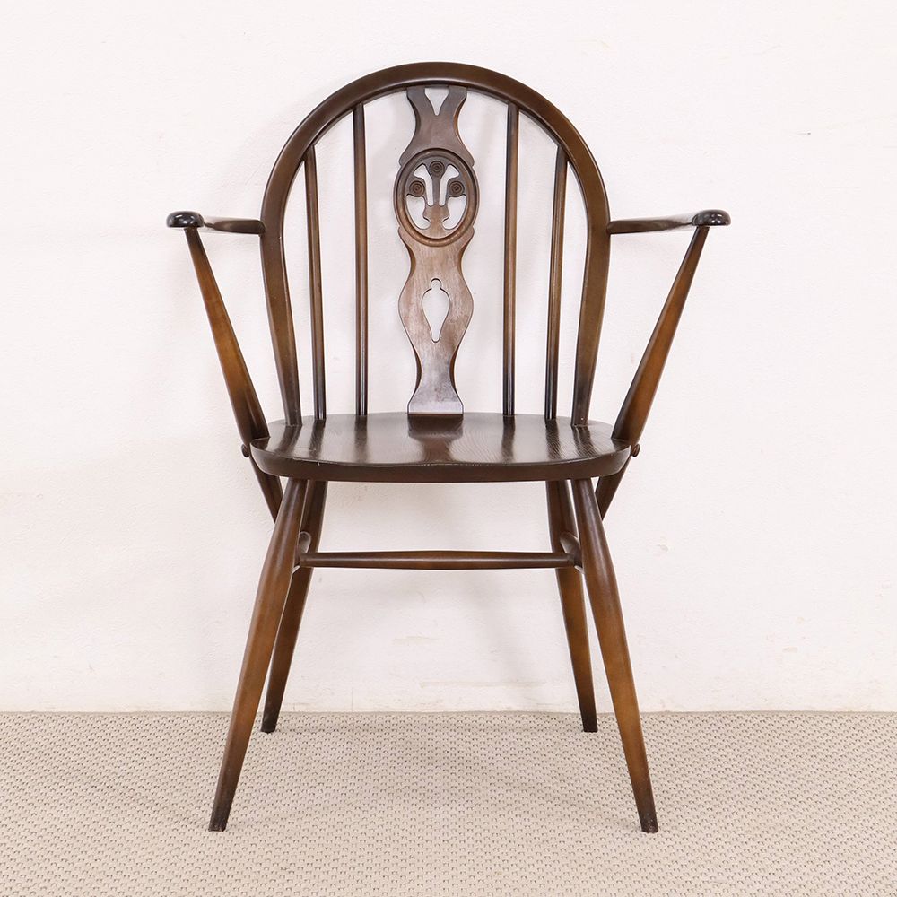 紋章がアクセント♪ フルールドリスアームチェア VC111-166002