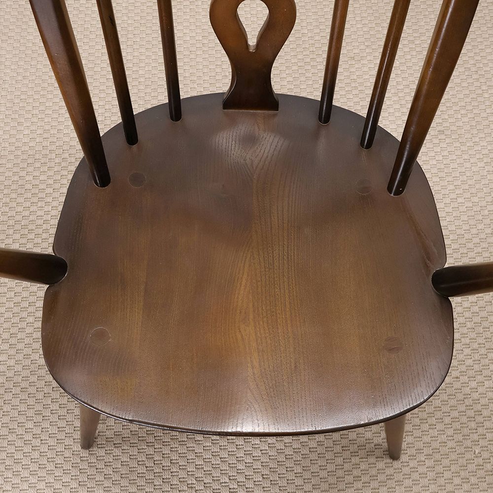 紋章がアクセント♪ フルールドリスアームチェア VC111-166002