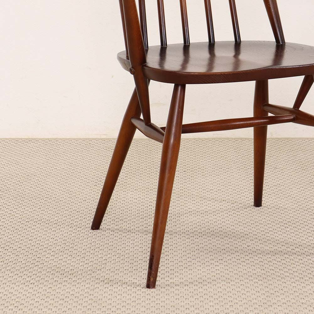 アーコールを代表する1脚♪ ゴールドスミスアームチェア VC111-200001