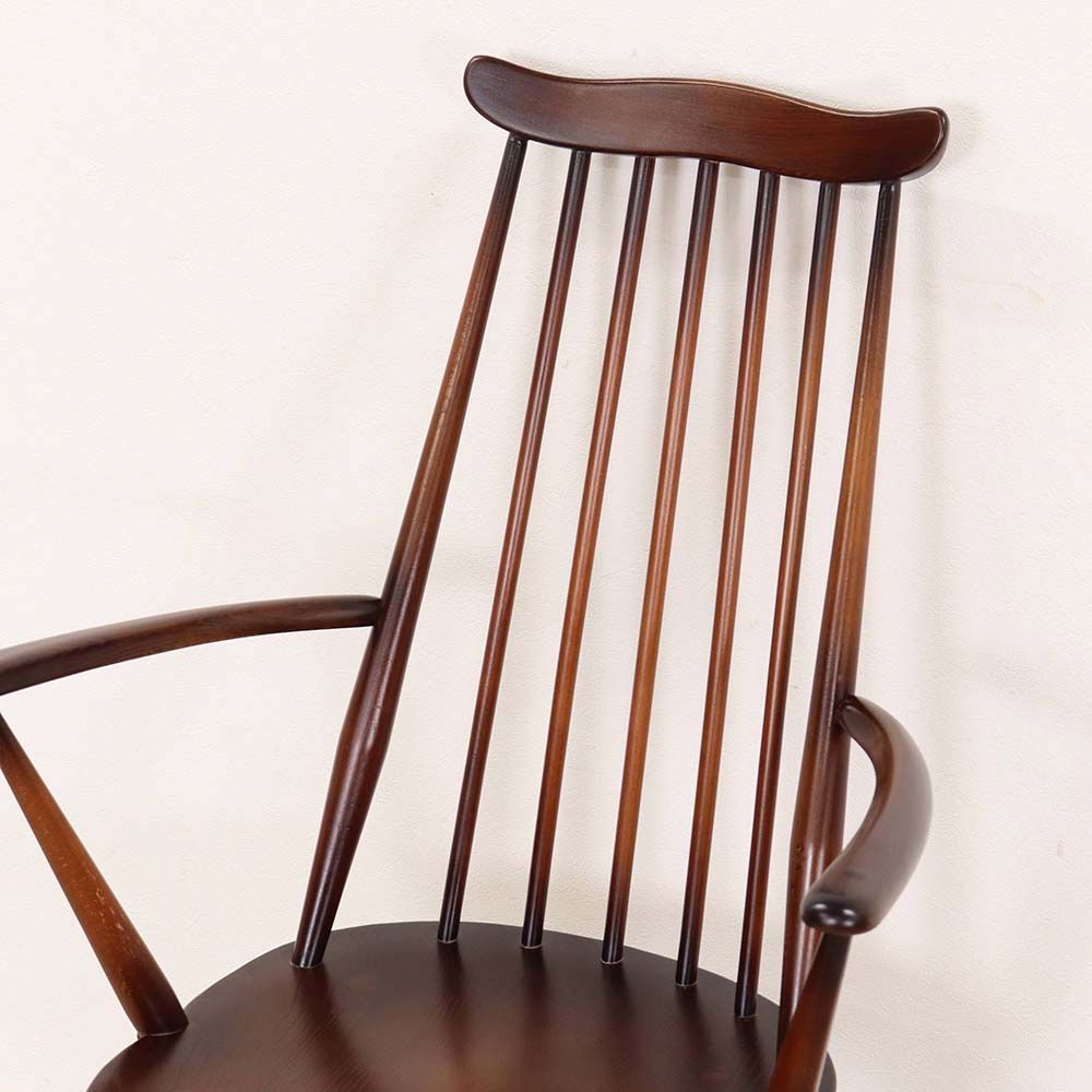 アーコールを代表する1脚♪ ゴールドスミスアームチェア VC111-200001