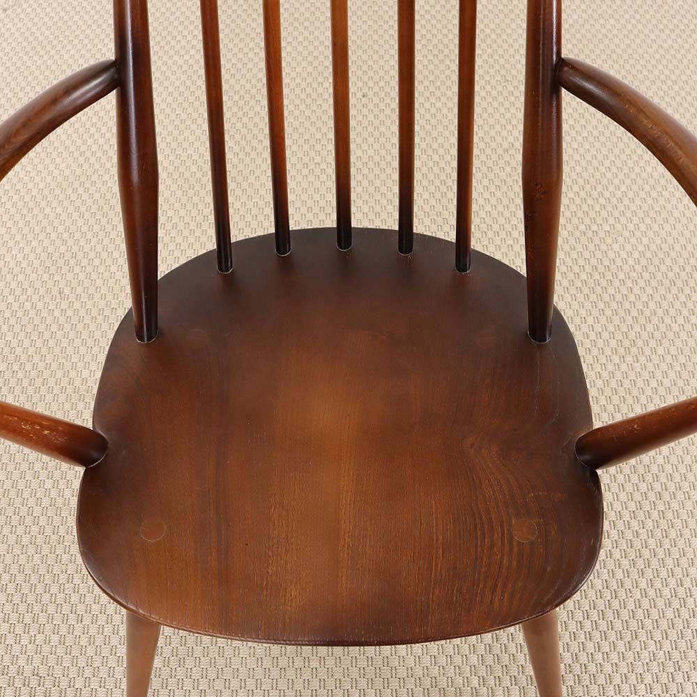 アーコールを代表する1脚♪ ゴールドスミスアームチェア VC111-200001