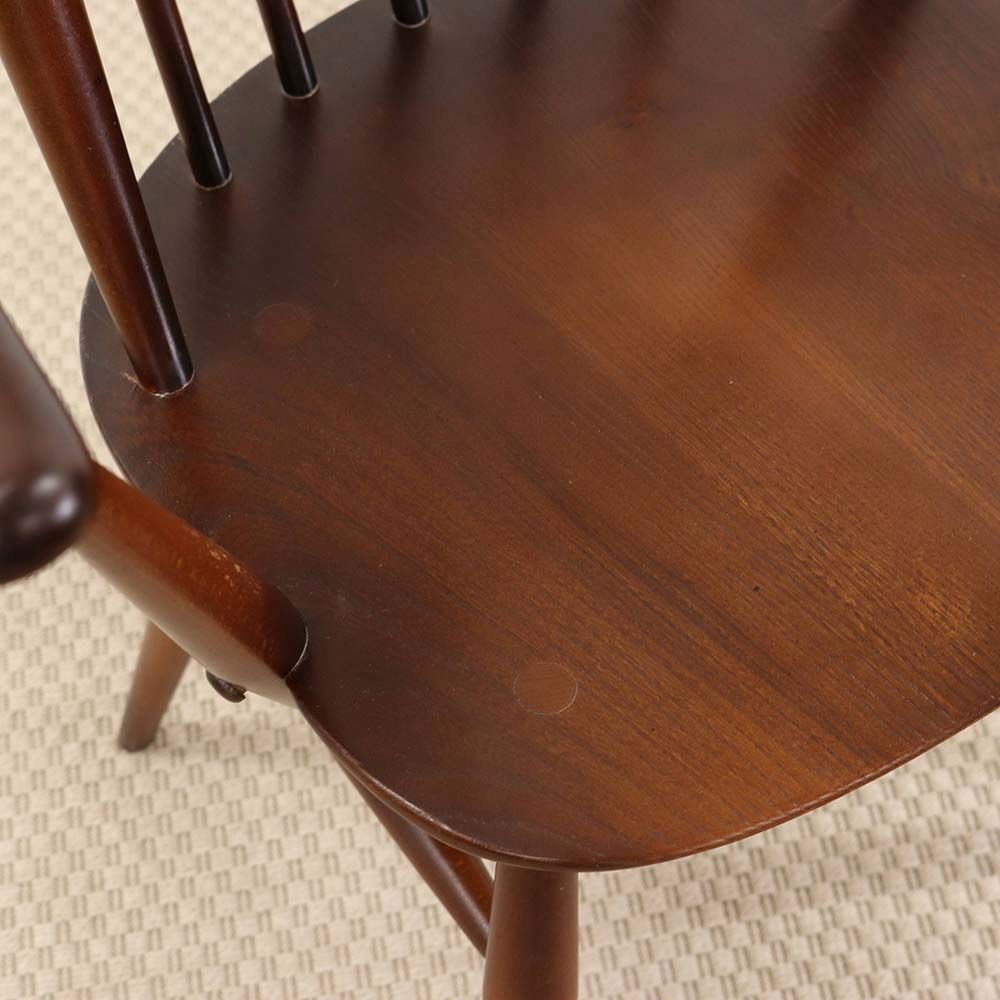 アーコールを代表する1脚♪ ゴールドスミスアームチェア VC111-200001