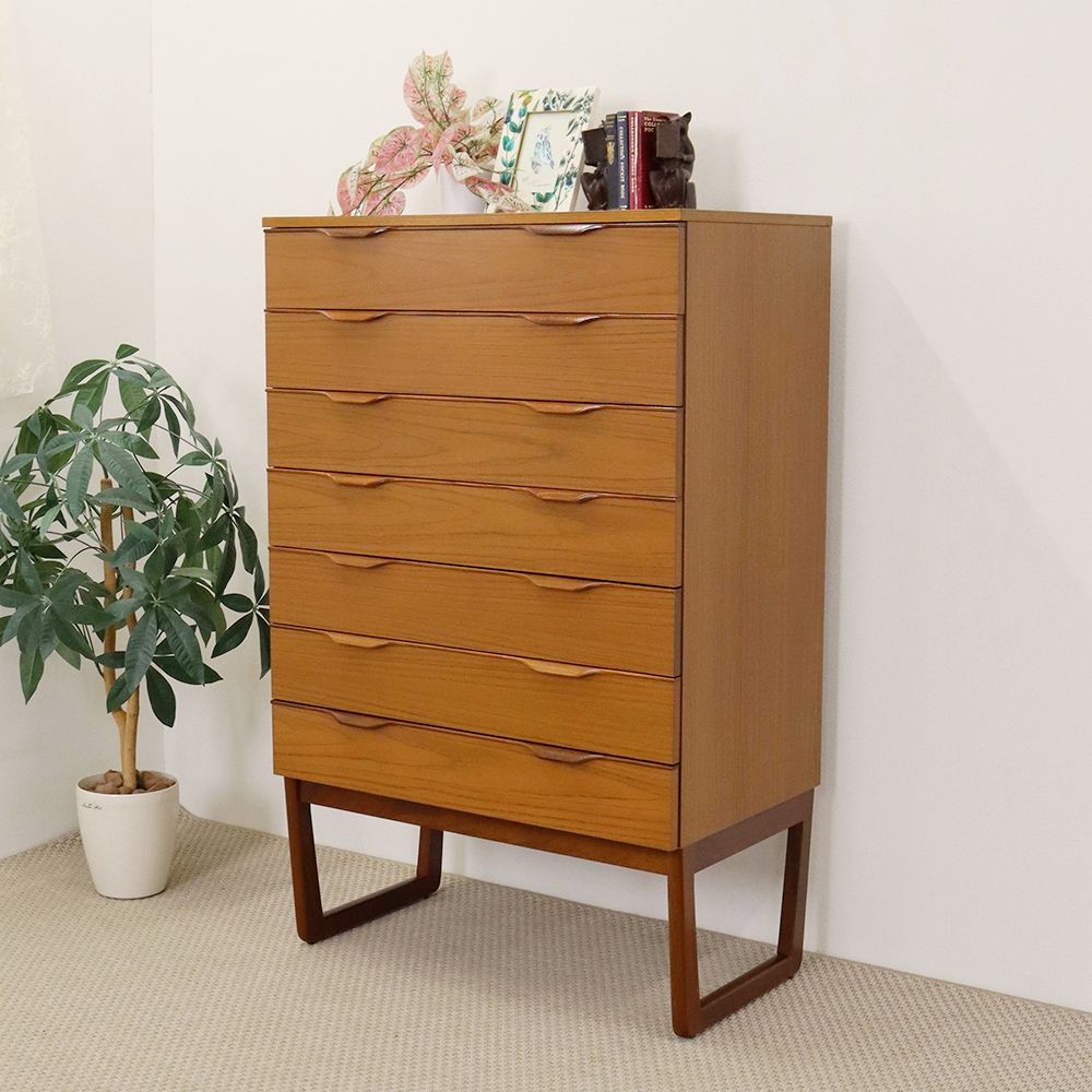 個性的な把手がアクセント♪ チェストEuropa furniture VC111-205