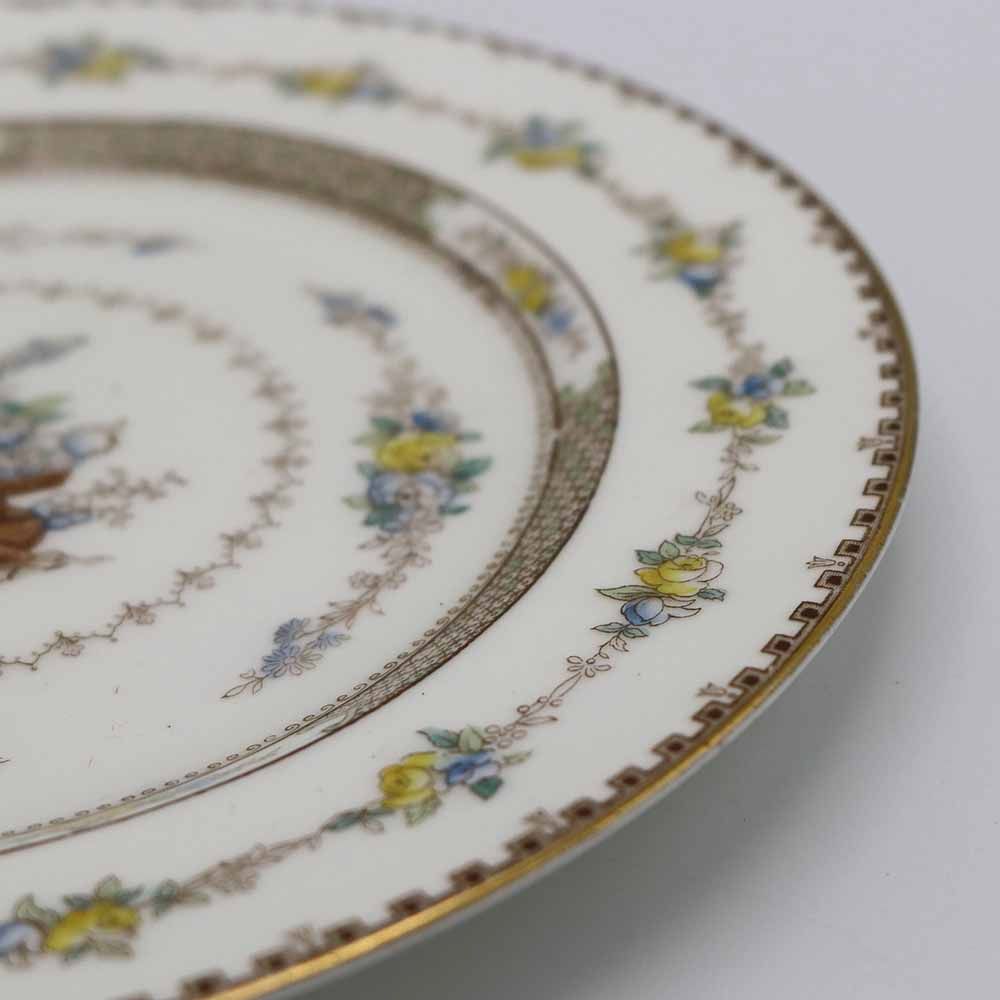 そっと飾りたい、優しい花の皿♪ ケーキプレート 【ROYAL DOULTON(ロイヤルドルトン)】 VC111-241023