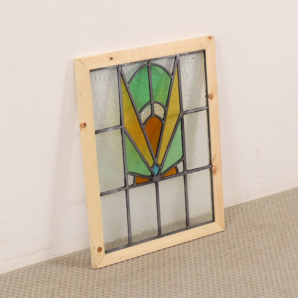 エメラルドグリーンのような色ガラスが素敵♪ アンティーク・ステンドグラス VC111-257001