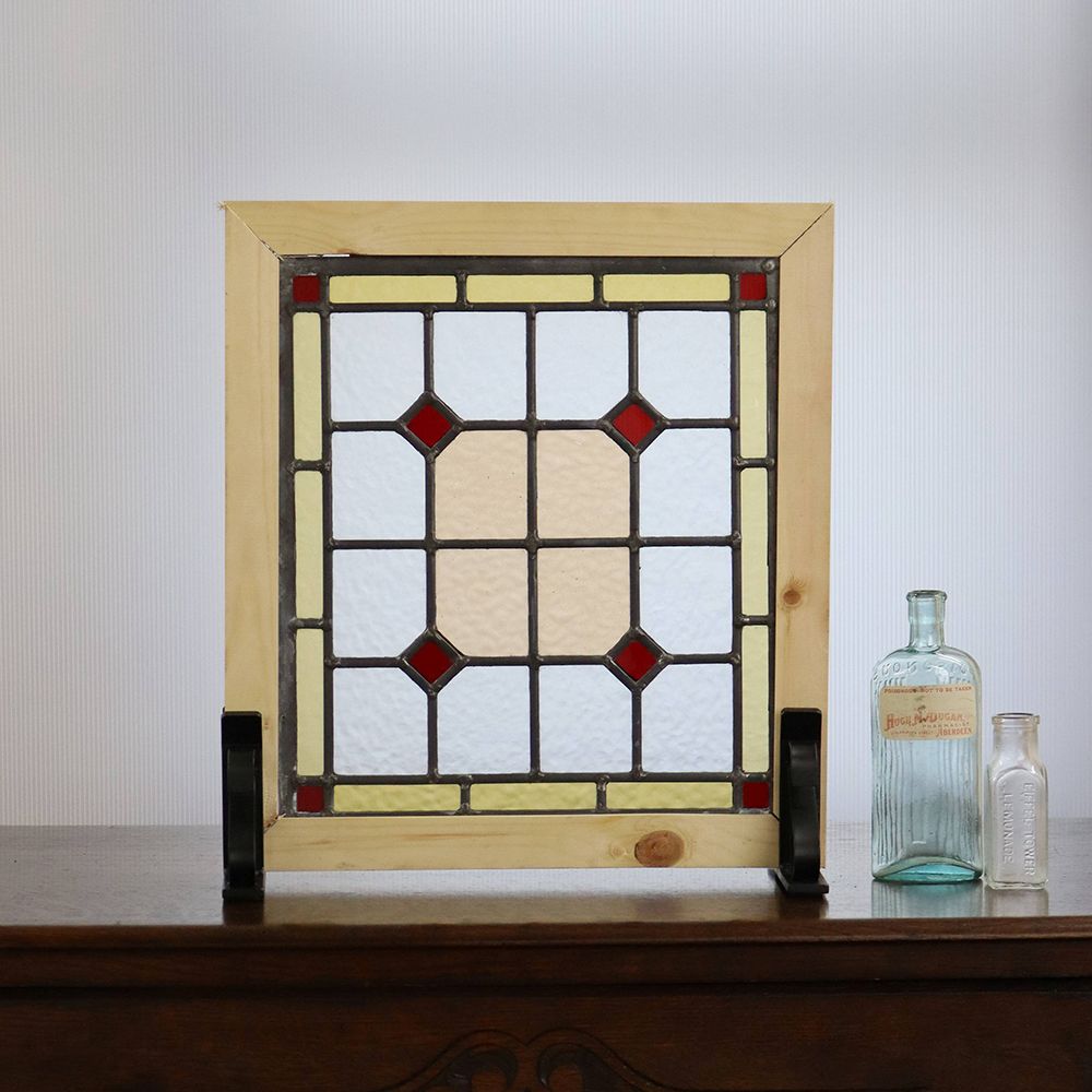 オシャレな小窓に♪ ステンドグラス VC111-257040