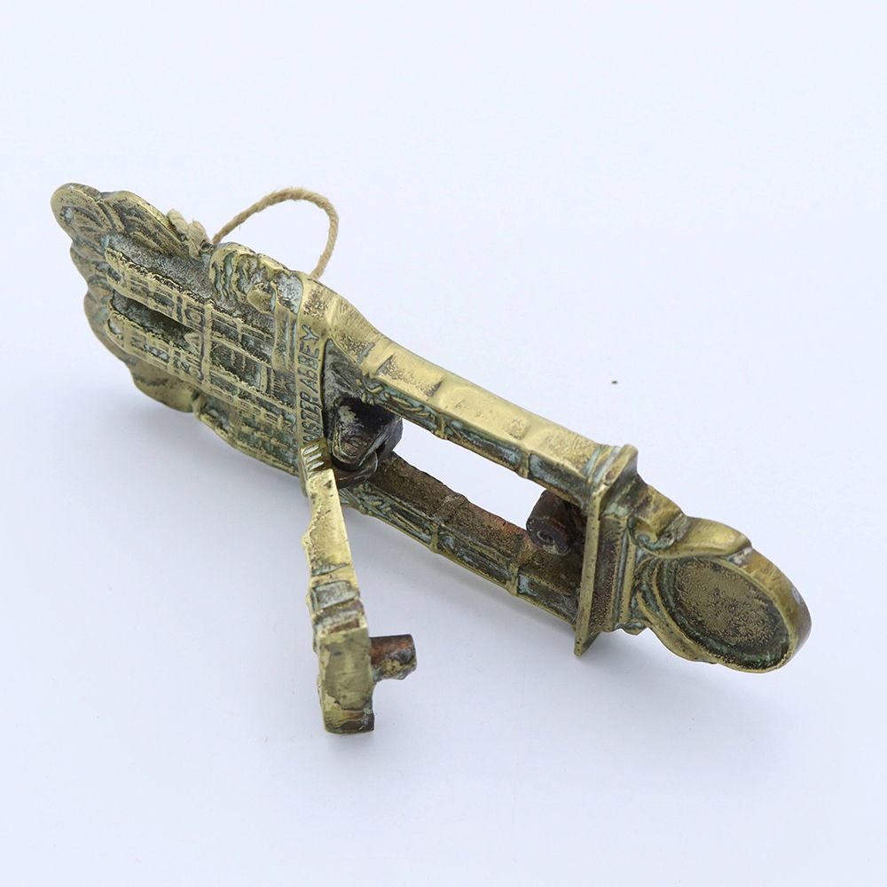 ウェストミンスター寺院です♪ ドアノッカー VC111-261006