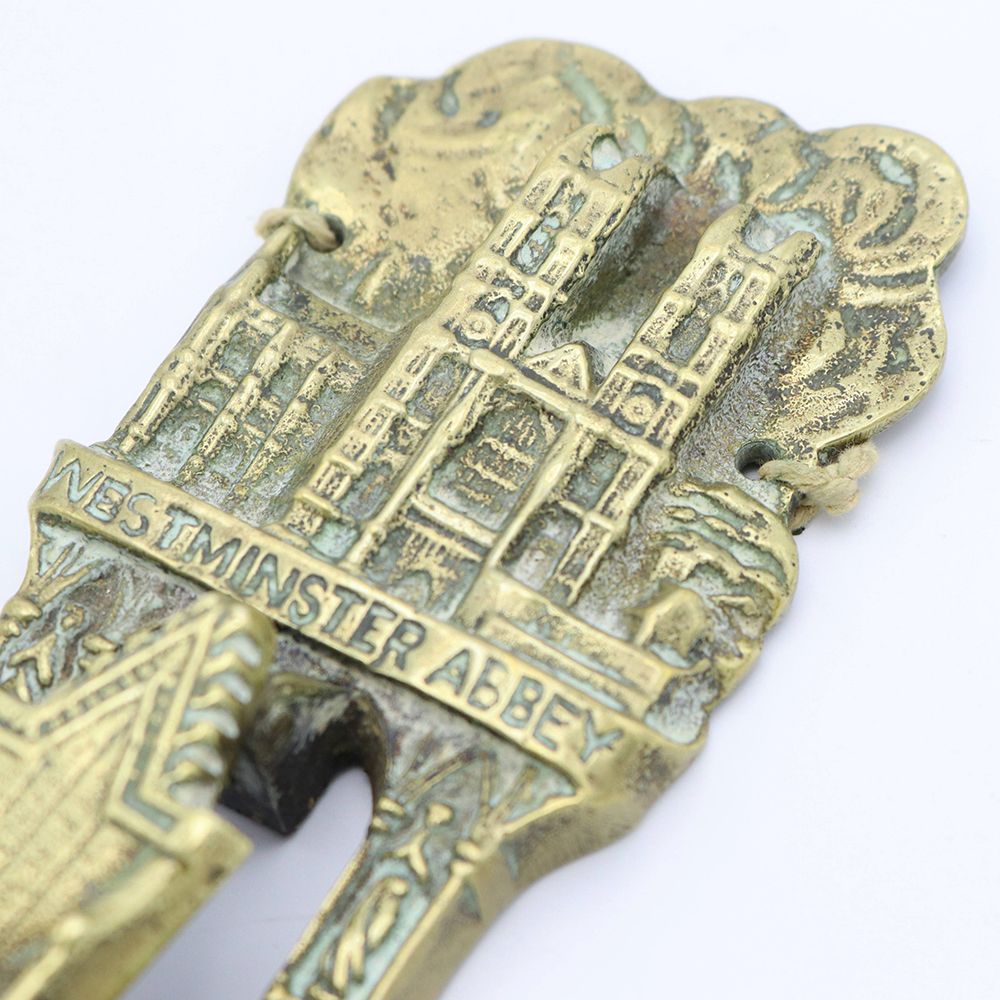 ウェストミンスター寺院です♪ ドアノッカー VC111-261006