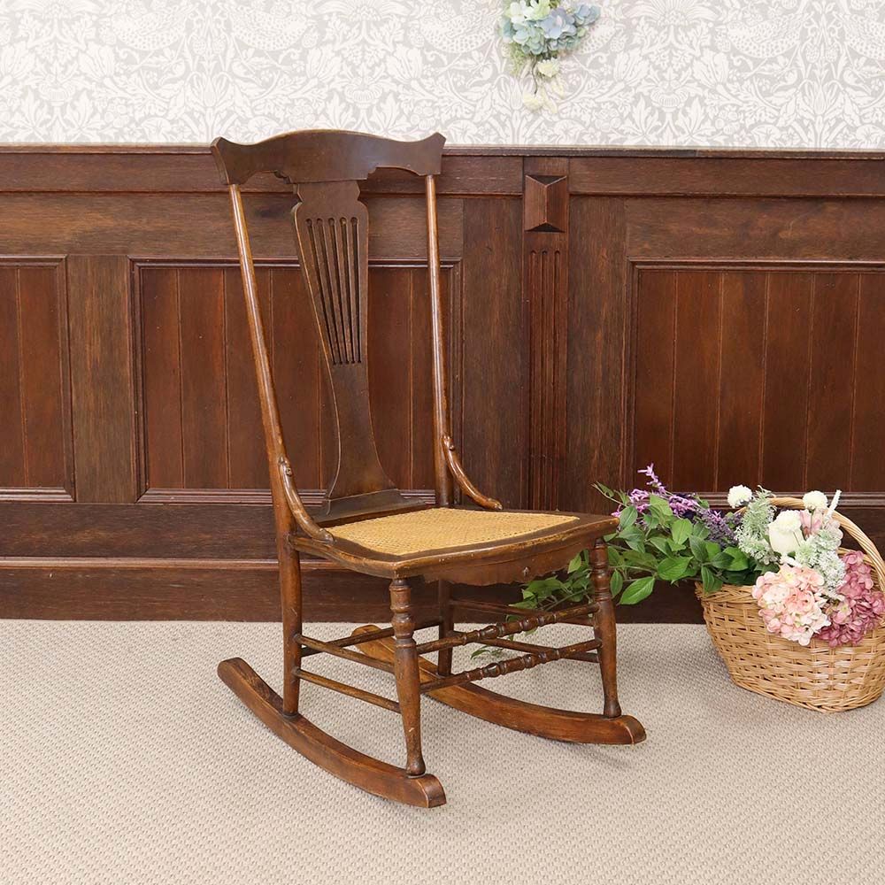 オシャレな竪琴のモチーフ♪ ロッキングチェア VC112-022