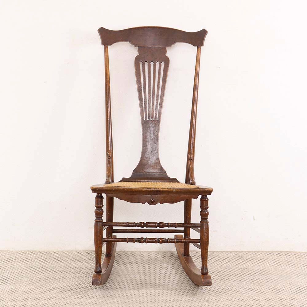 オシャレな竪琴のモチーフ♪ ロッキングチェア VC112-022