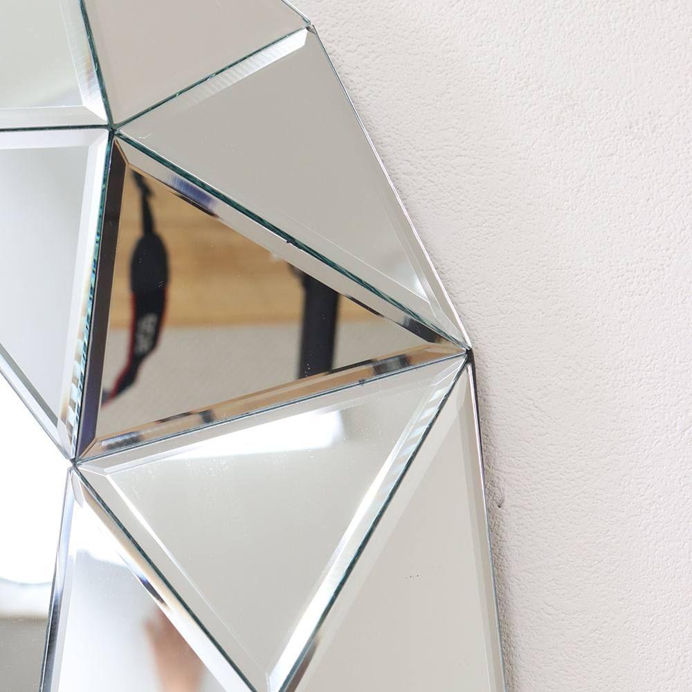 インパクトは抜群♪ オブジェのような壁掛けミラー VC112-031