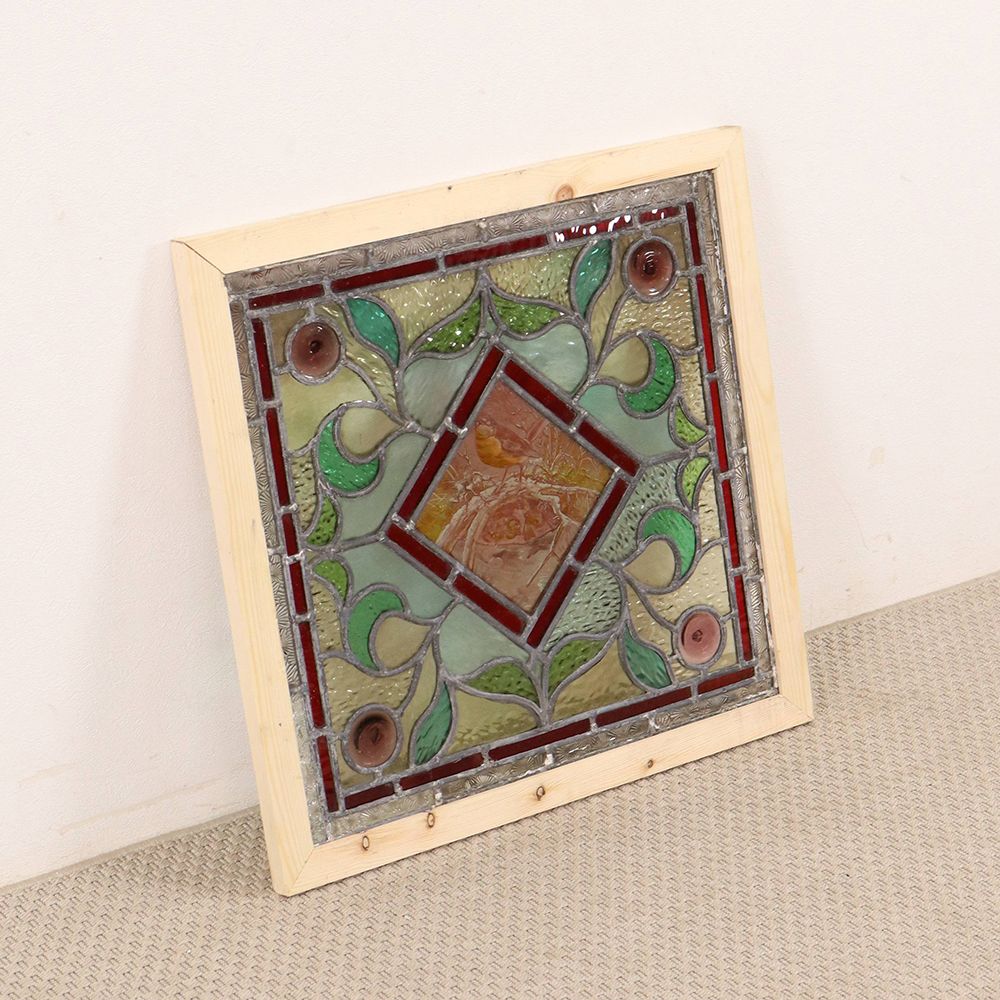 ガラスの色使いも素敵♪ アンティーク・ステンドグラス(絵付け) VC112-088003