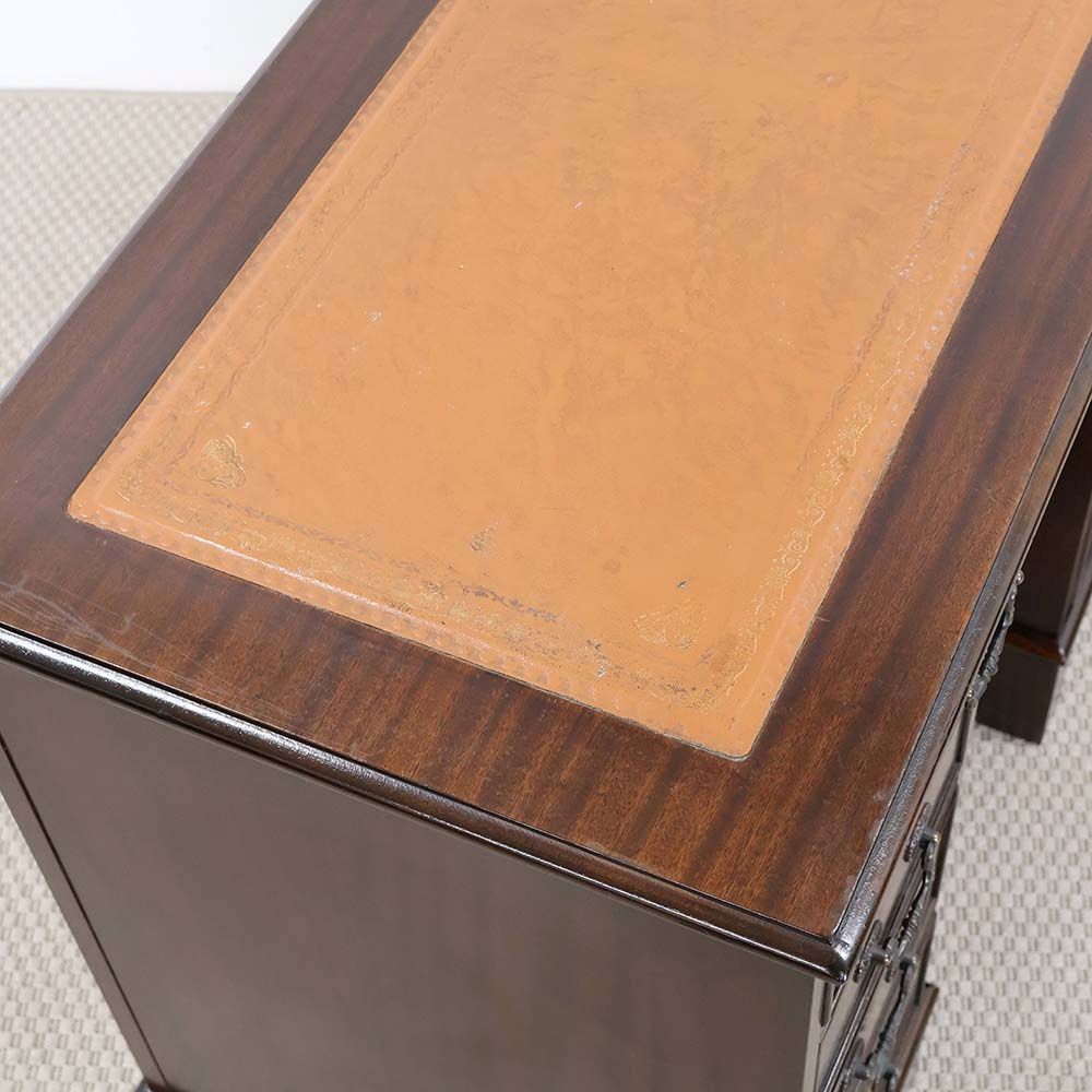 カットワークで足下までシックに演出♪ デスク VC113-097