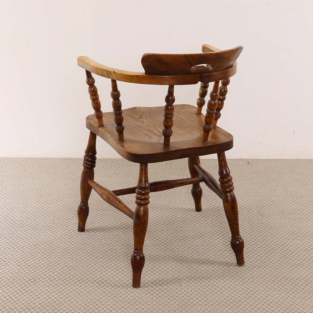 エルムの杢目と挽物細工が響きあう♪ キャプテンチェア VC113-207