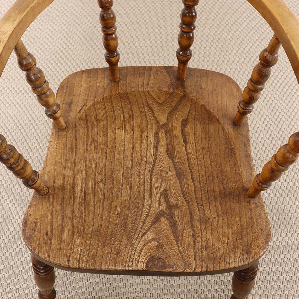 エルムの杢目と挽物細工が響きあう♪ キャプテンチェア VC113-207