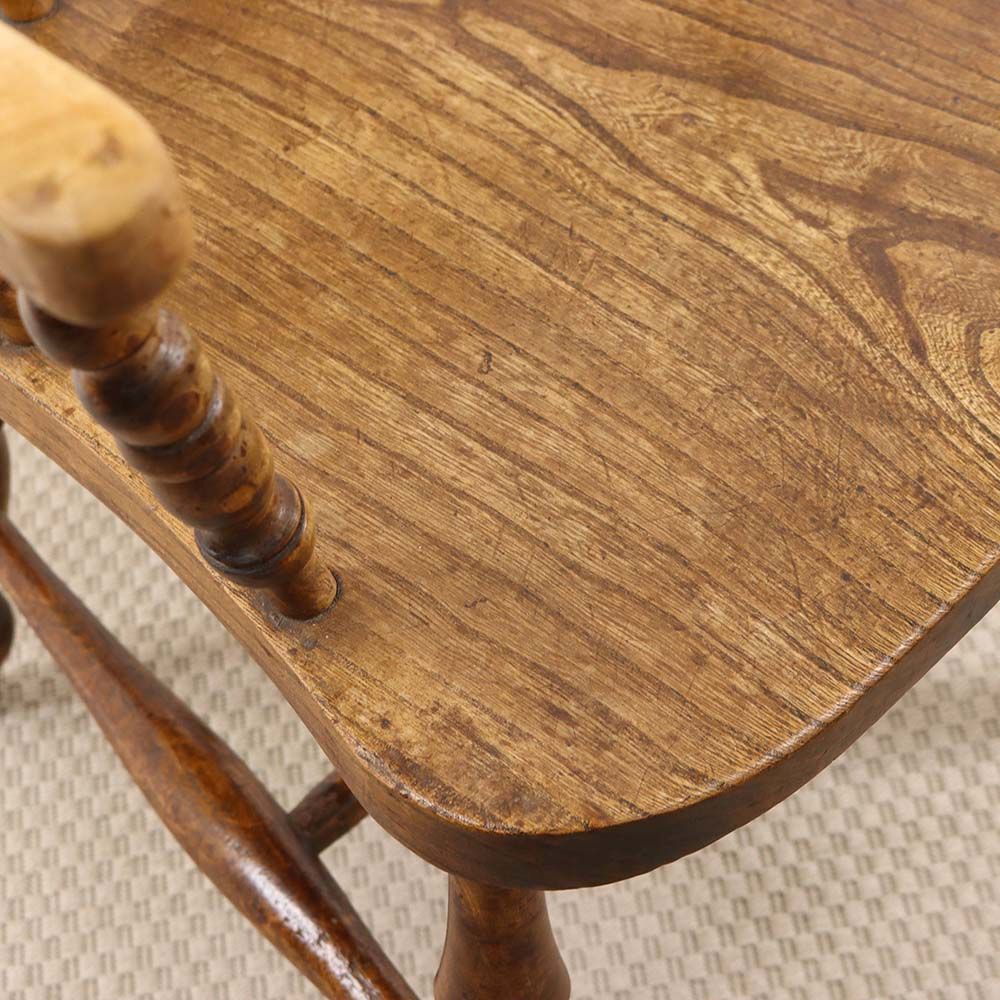 エルムの杢目と挽物細工が響きあう♪ キャプテンチェア VC113-207