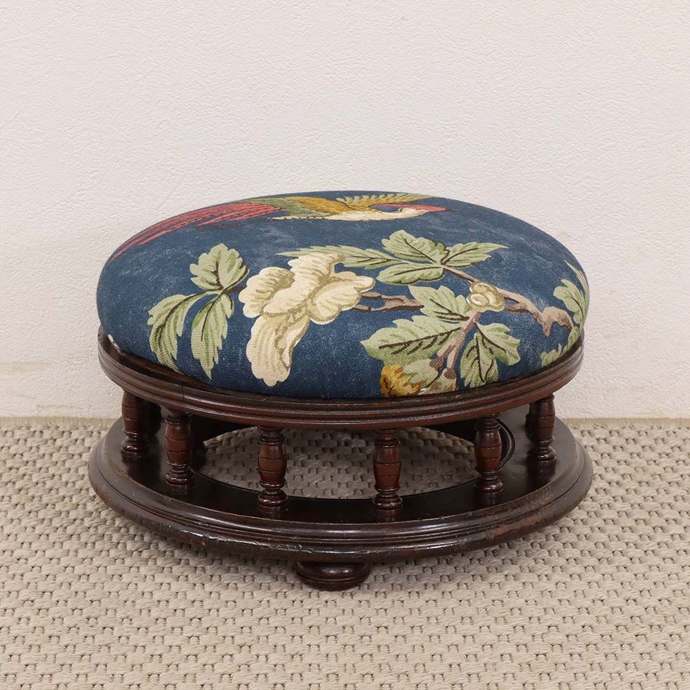 オシャレなくつろぎのアイテム♪ フットスツール VC113-238002