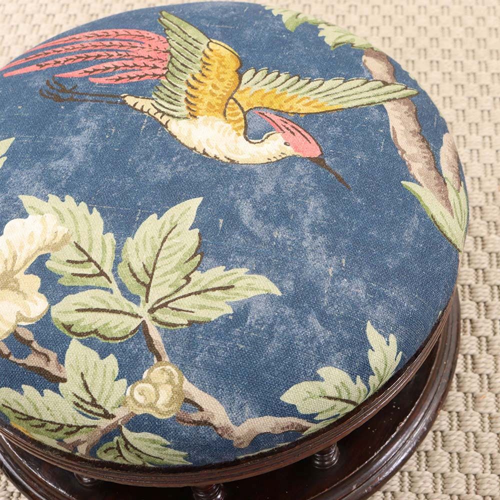 オシャレなくつろぎのアイテム♪ フットスツール VC113-238002