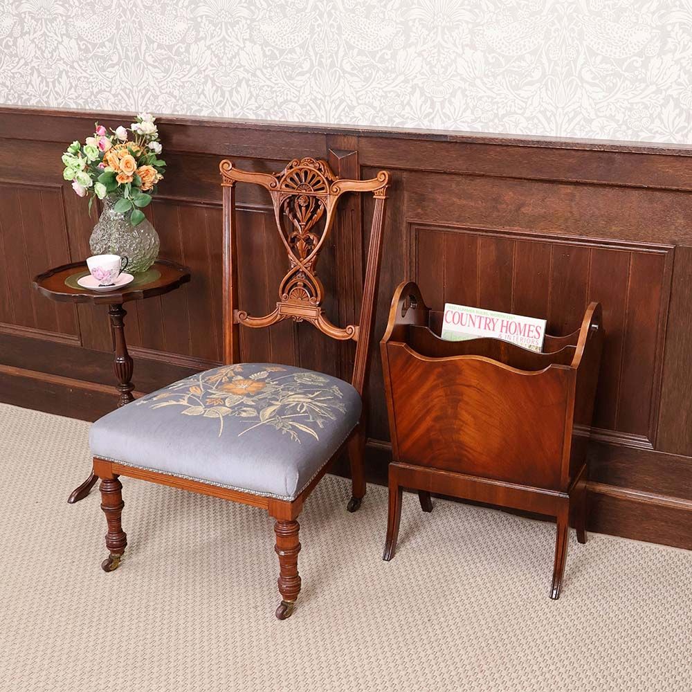 オシャレな脚付きラックです♪ マガジンラック VC114-040