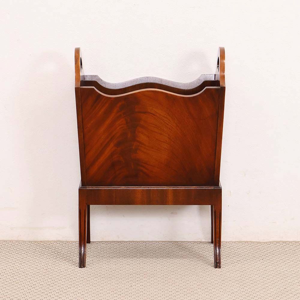 オシャレな脚付きラックです♪ マガジンラック VC114-040