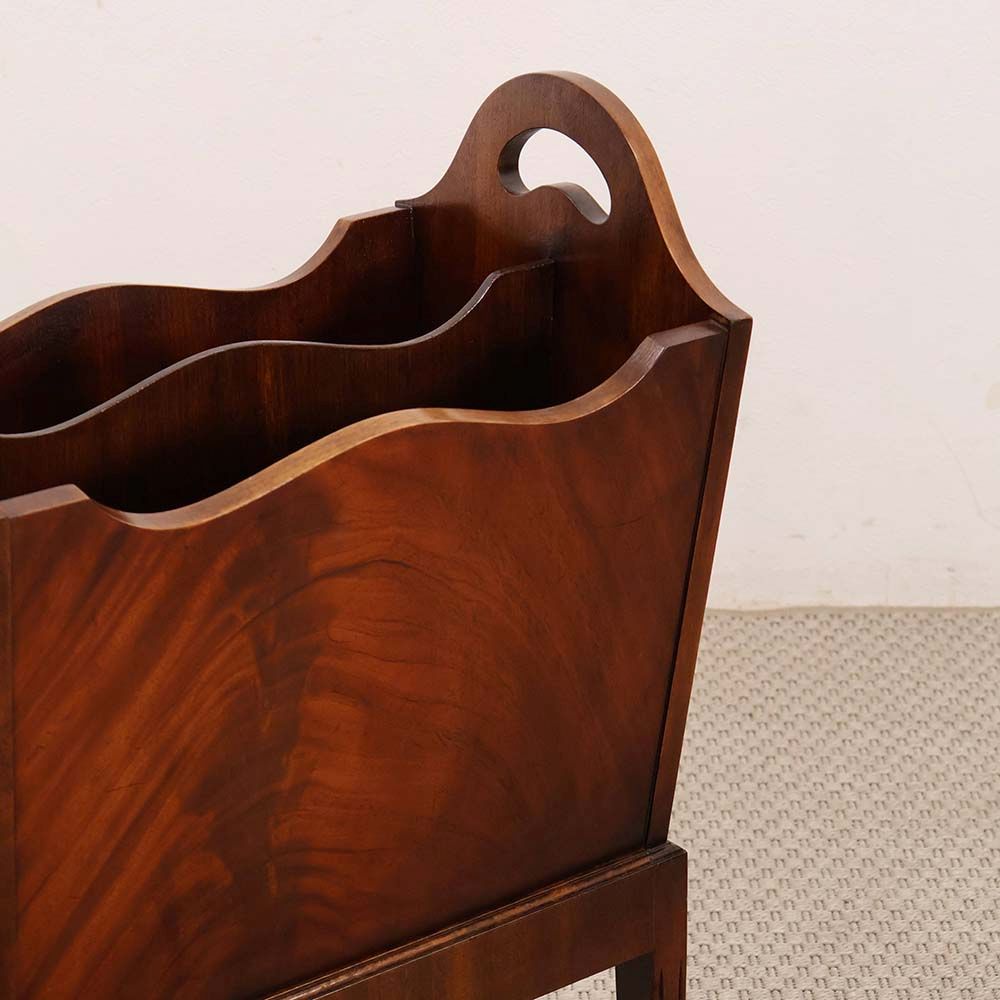 オシャレな脚付きラックです♪ マガジンラック VC114-040