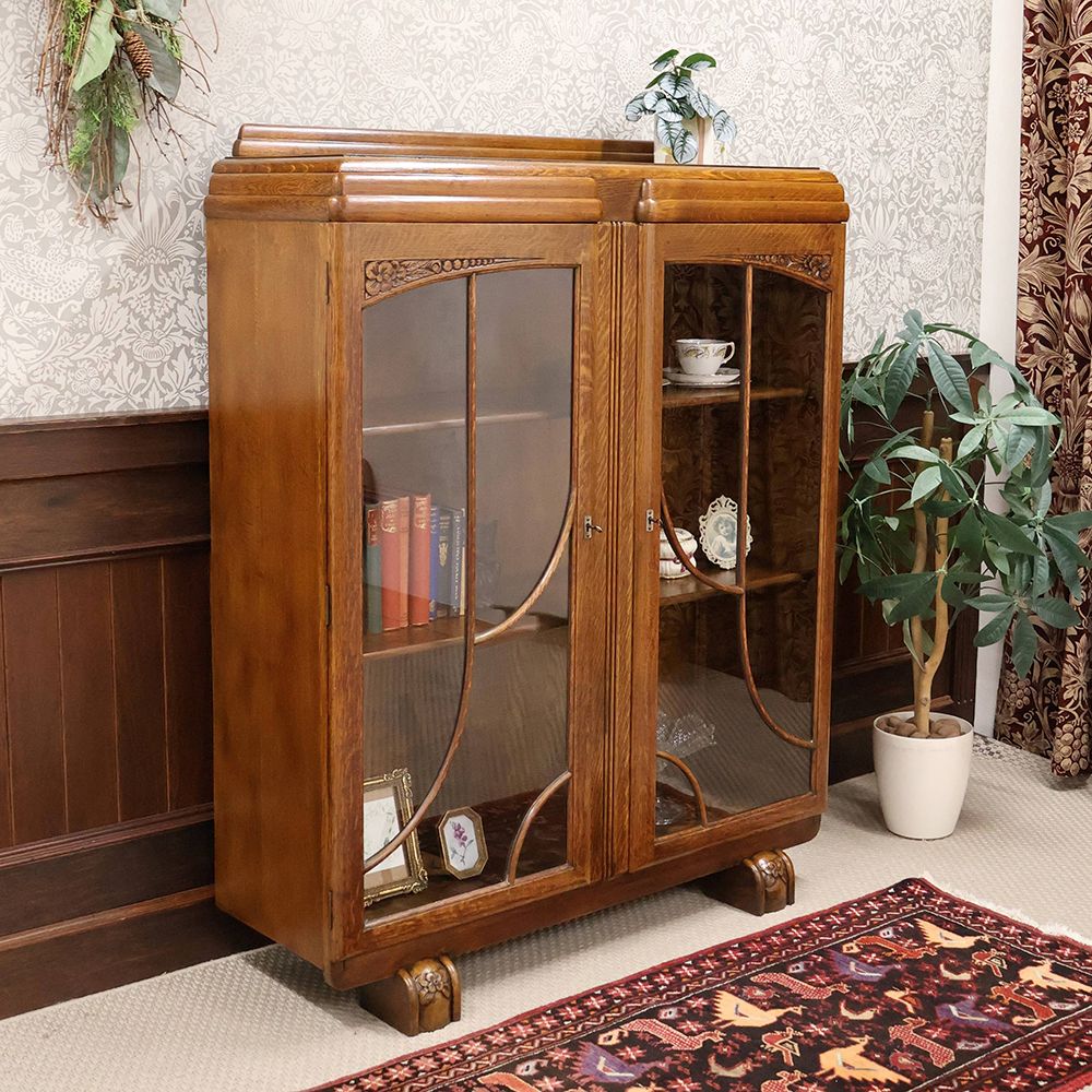 心惹かれる可憐な彫りの装飾♪ ブックケース VC114-059