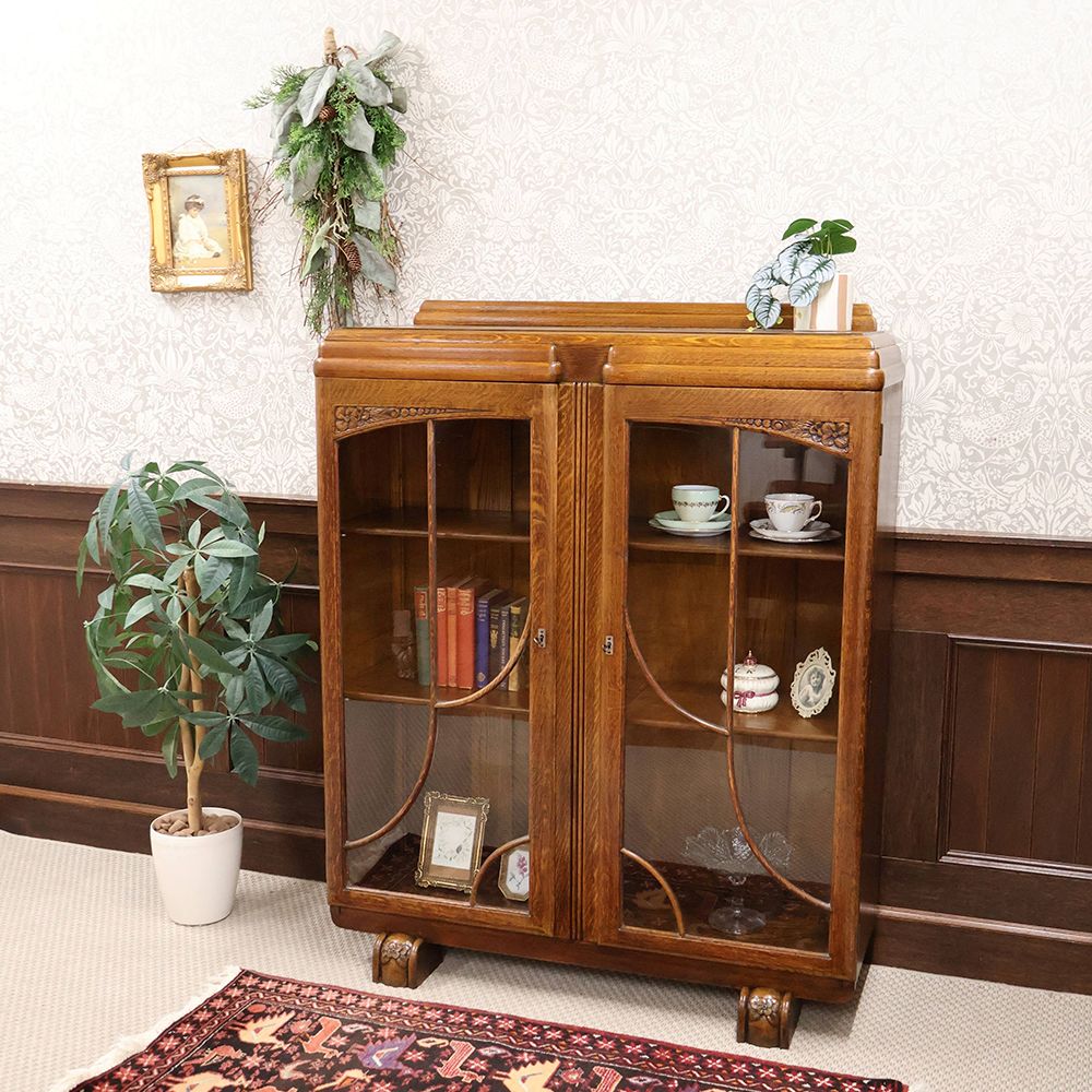 心惹かれる可憐な彫りの装飾♪ ブックケース VC114-059