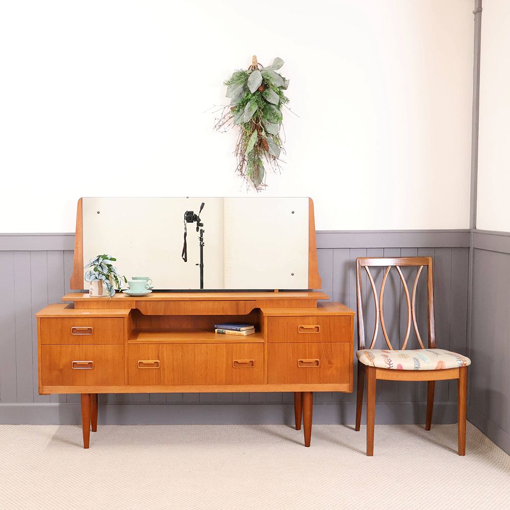 大きな鏡がお気に入り♪ ドレッシングチェスト VC114-119