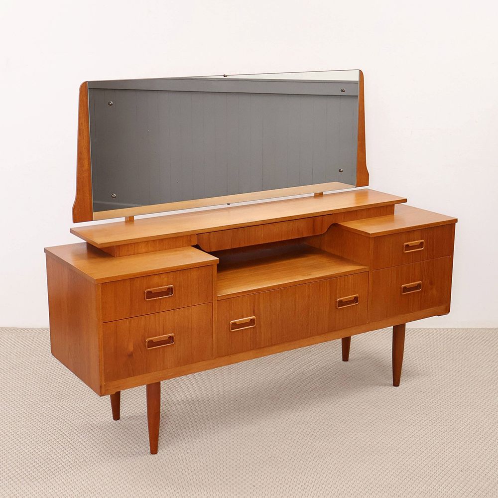 大きな鏡がお気に入り♪ ドレッシングチェスト VC114-119