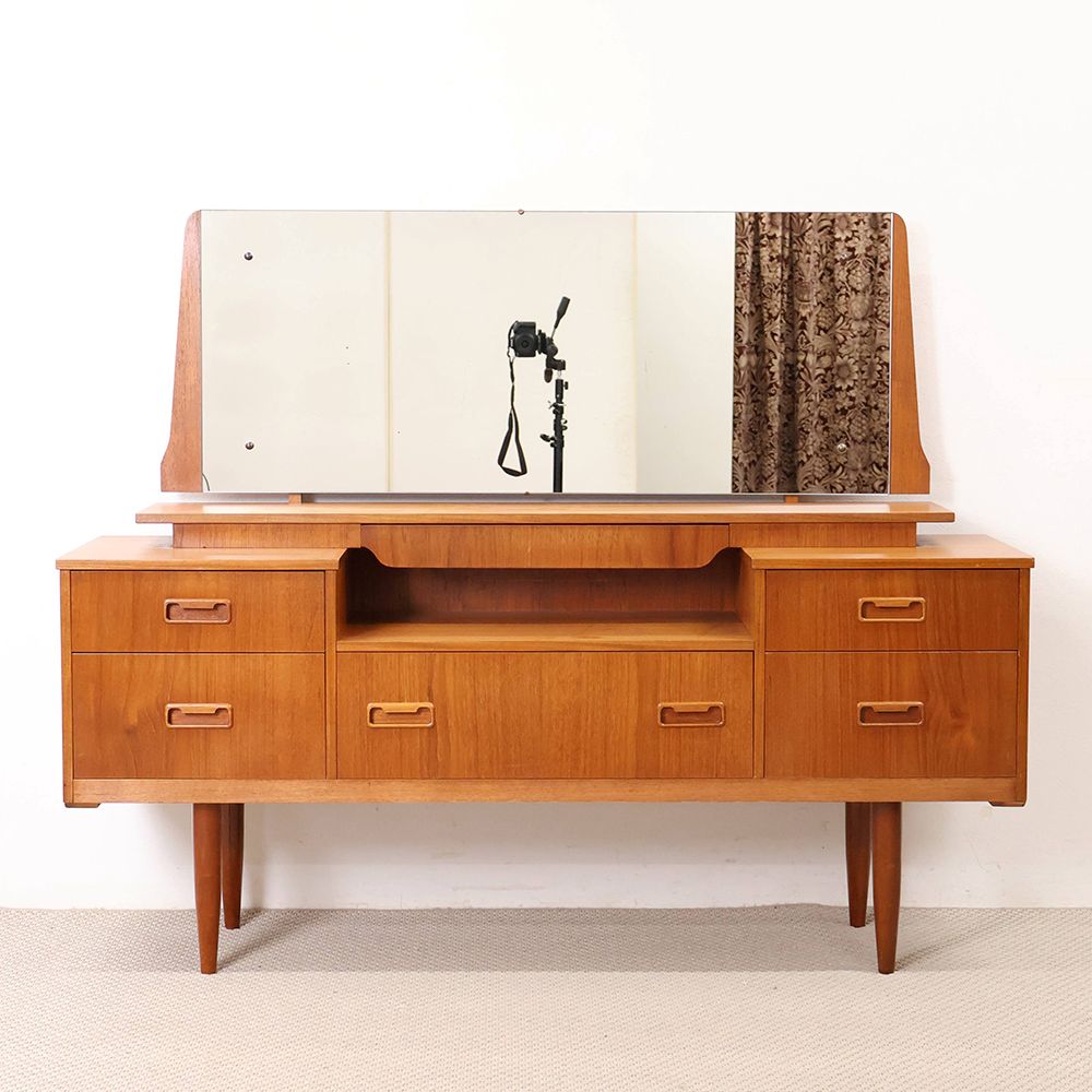 大きな鏡がお気に入り♪ ドレッシングチェスト VC114-119